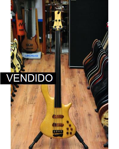 Jerzy Drozd Mastery IV Piezo Fretless (usado)